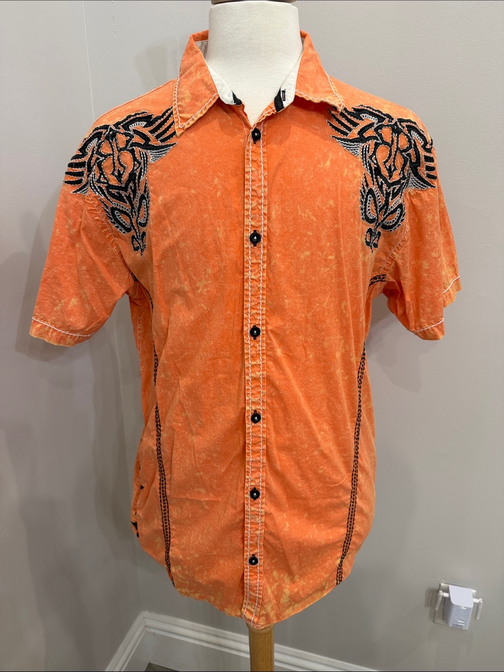 Roar Men's Orange Short-Sleeve Button-Down Shirt with Black Embroidery